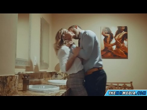 ❤️ Ko'krakli sarg'ish sizni jamoat hojatxonasida yo'ldan ozdirganda ❤ Super porno bizda uz.fulldesisex.ru ☑